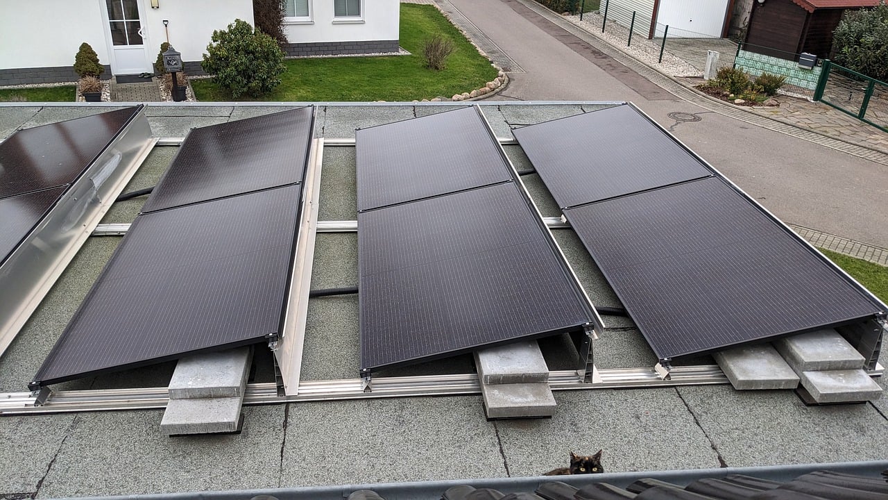 photovoltaic-7978829_1280